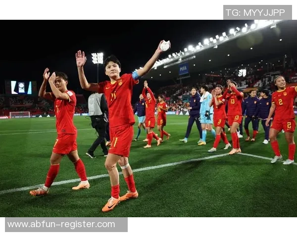 浙江卫视足球盛宴开启球迷热情高涨期待精彩赛事直播